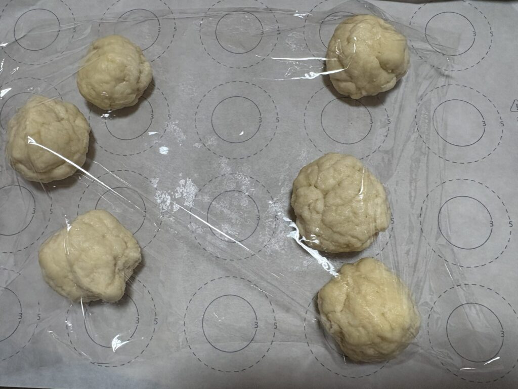 ベンチタイム中のパン生地